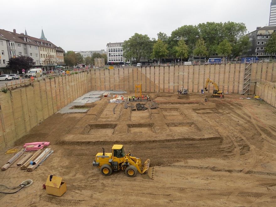 Abbruch Parkhaus Essen - Abbruch & Rückbau - Baumaschinen & Bau Forum ...