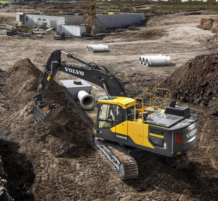 Volvo_EC220E_Baustelle.jpg