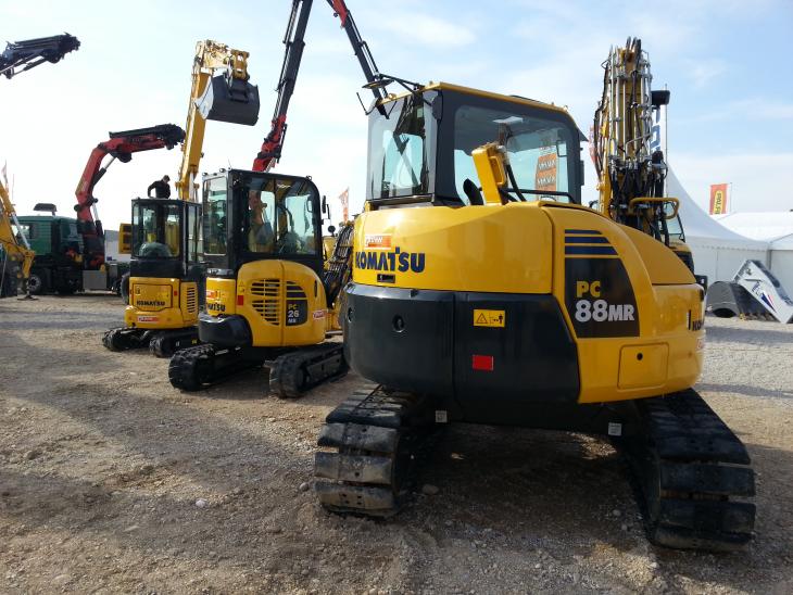 Komatsu_PC88MR_Mawev_1.jpg