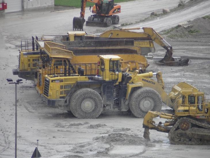 Komatsu1.jpg