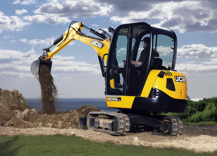 JCB_8026CTS_Minibagger_imEinsatz.jpg