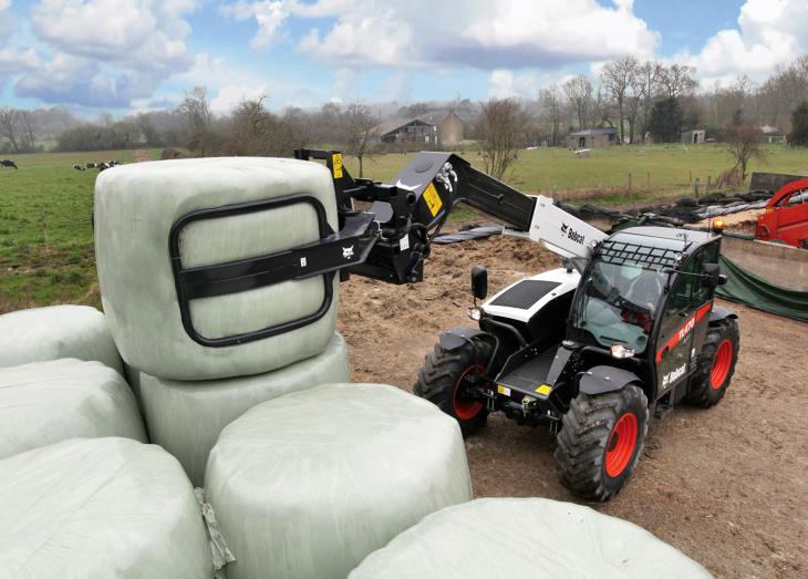 Bobcat_TL470_Agri_Teleskop_Silageballen.jpg