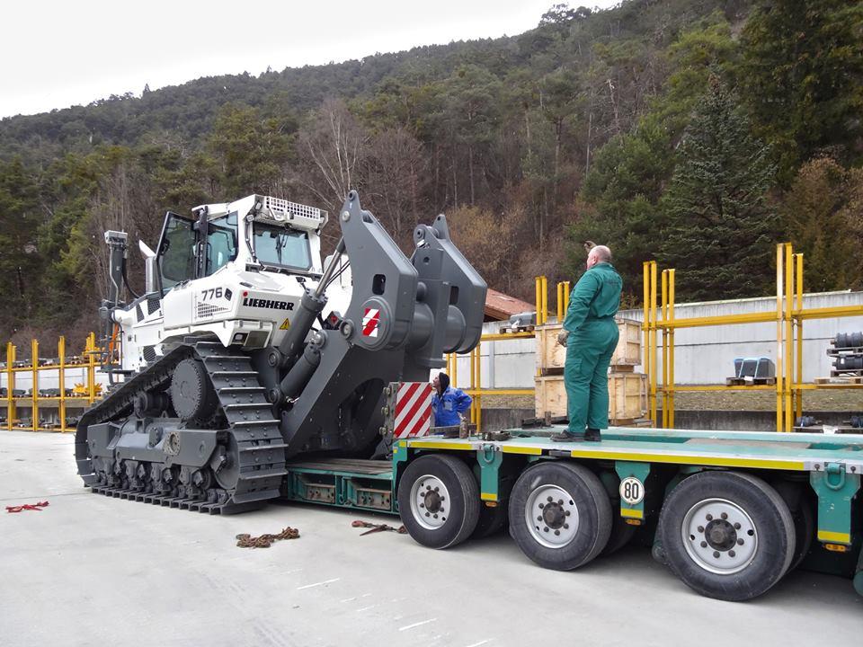 dozer Liebherr 776 12801658_1145229135487285_7779792932466519253_n.jpg.a5cc20f07ee2def897c68c530e4ee29c