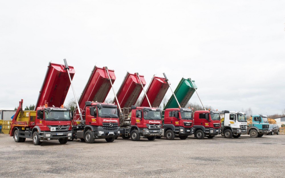 Container_Transporte_Piechotta_Fuhrpark_Startseite_ST1_4372_1920x1200.jpg