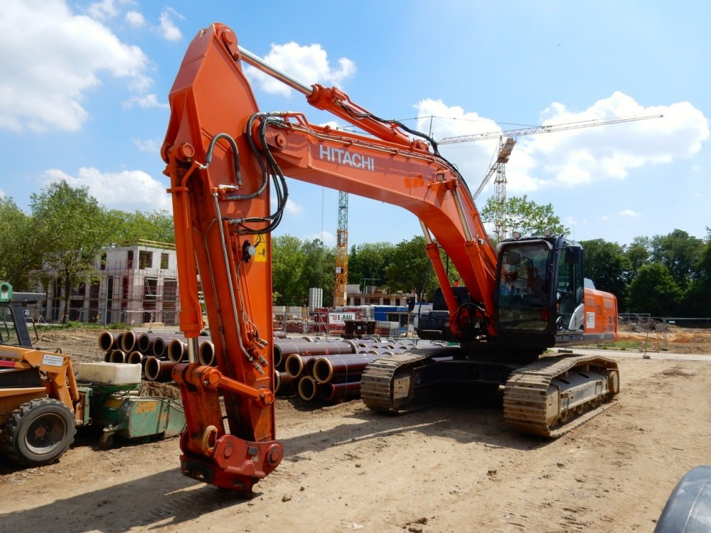 Blandfort Zaxis 350 001.jpg