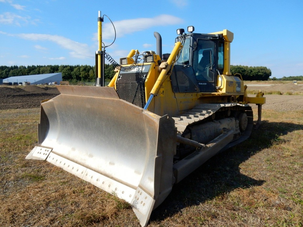 Backes Komatsu D65EX 003.jpg