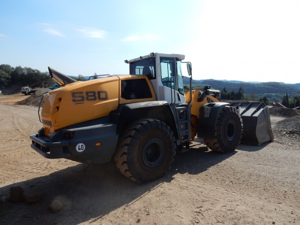 RPBL Liebherr 580 004.jpg