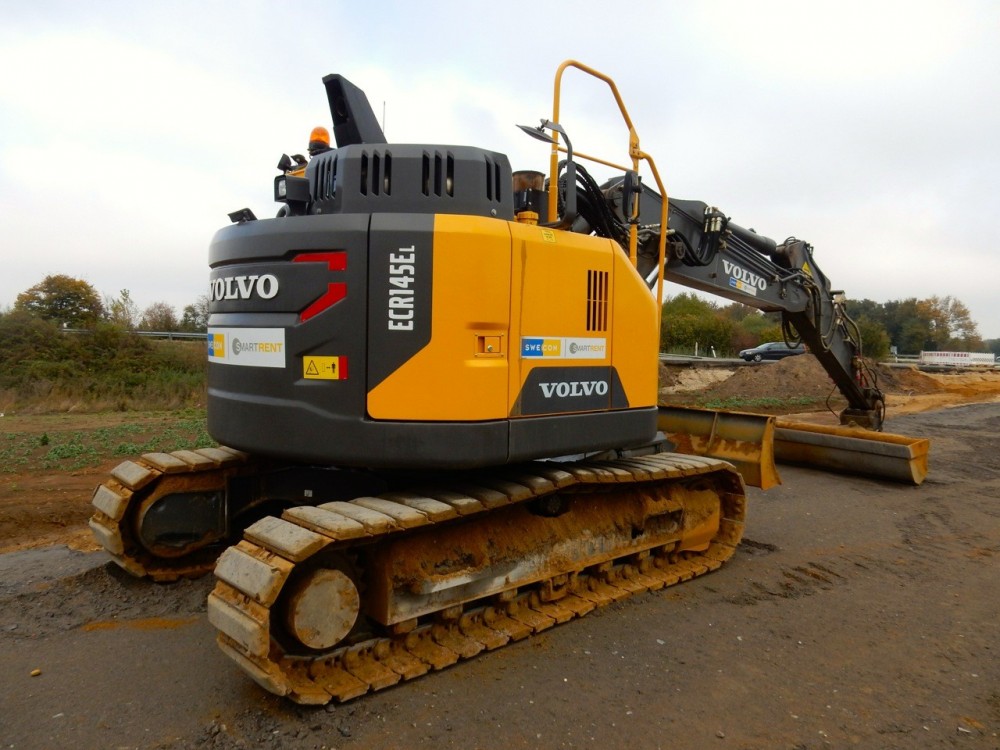 Volvo ECR145 E 002.jpg