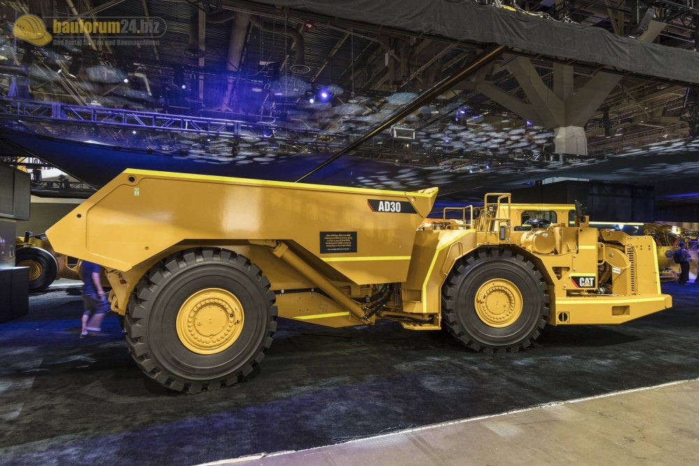 caterpillar-ad30-minexpo2016-bauforum24-127.jpg