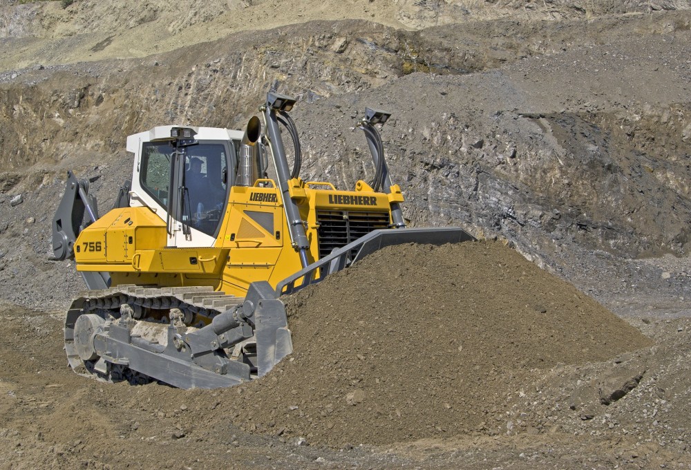 liebherr-crawler-tractor-pr756.jpg