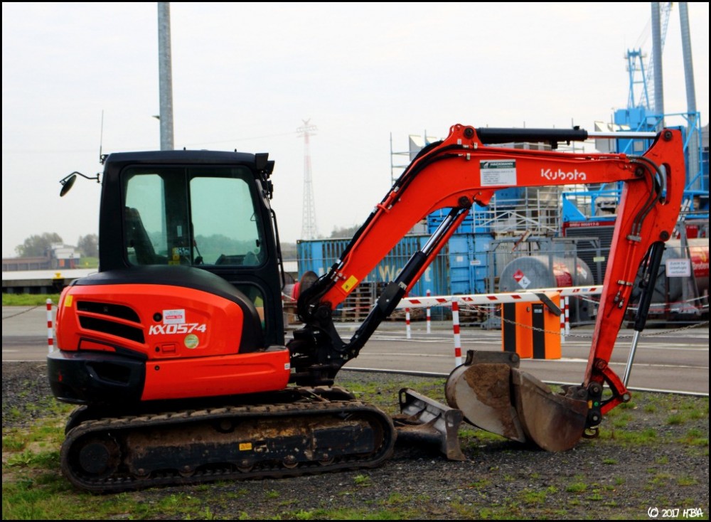 Kubota_KX057-4_Hackmann.thumb.jpg.c6d54cdbb4b96c643d0a727c108ac09e.jpg