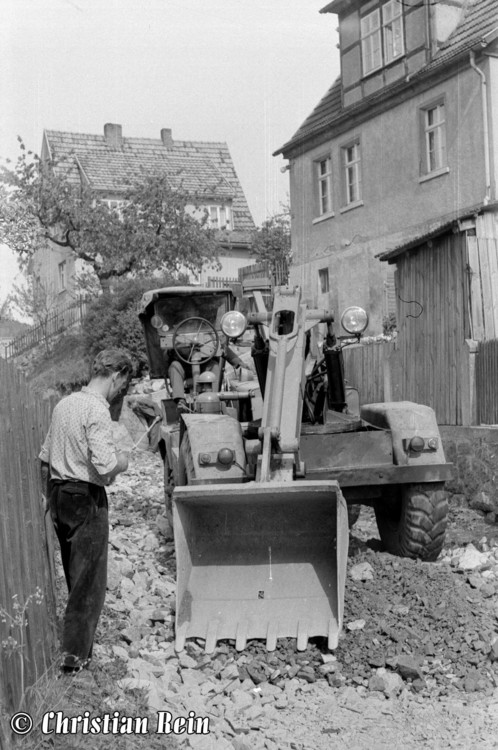 h-sw-043-18-Film1-Lader FD-B1 auf Dumper DR-50 Basis (Janus Einsatz) im Rosenthal 11.05.68-68.jpg