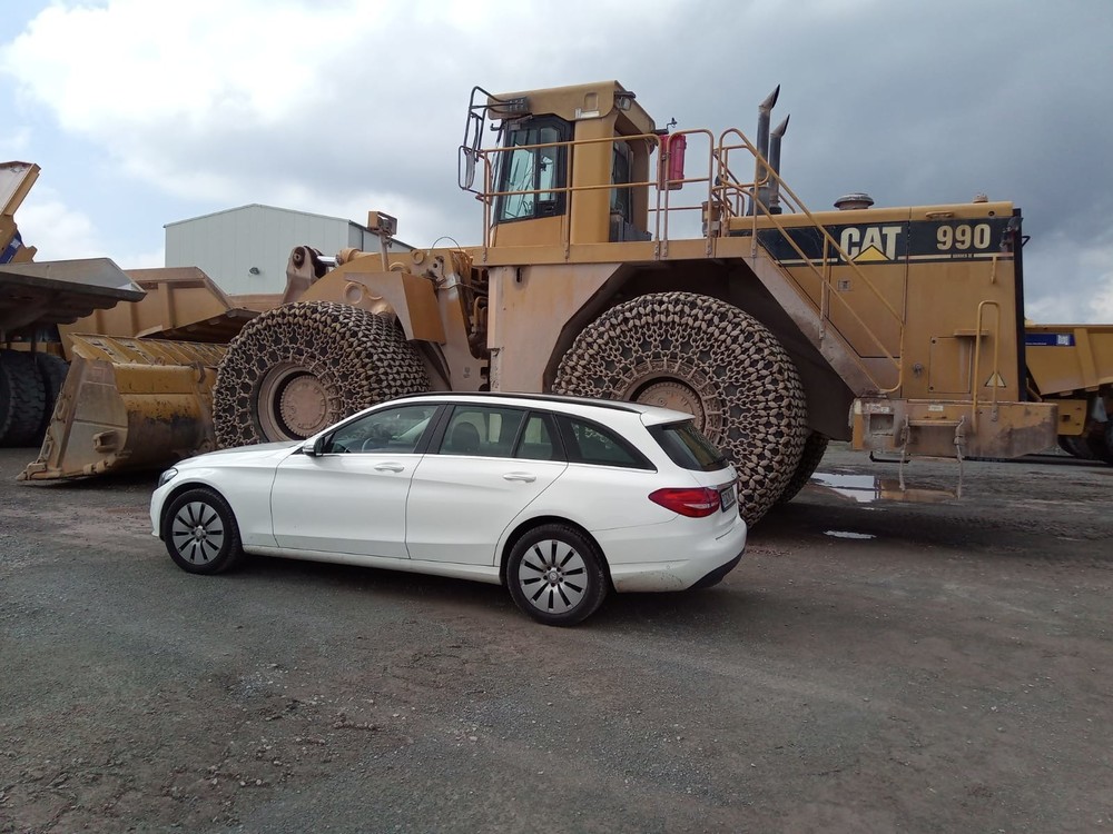 CAT990-Mercedes-Benz-C220.jpg