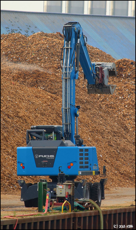 Terex_Fuchs_MHL320_2.thumb.jpg.8d7b89f6792d06db3222b362afebd341.jpg