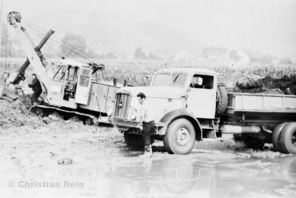 h-sw-069-18-Film2- Repro Aufnahmen von Baustelle Sportgeräte Floh(UB60 und LKW H6) September 1980-50.jpg