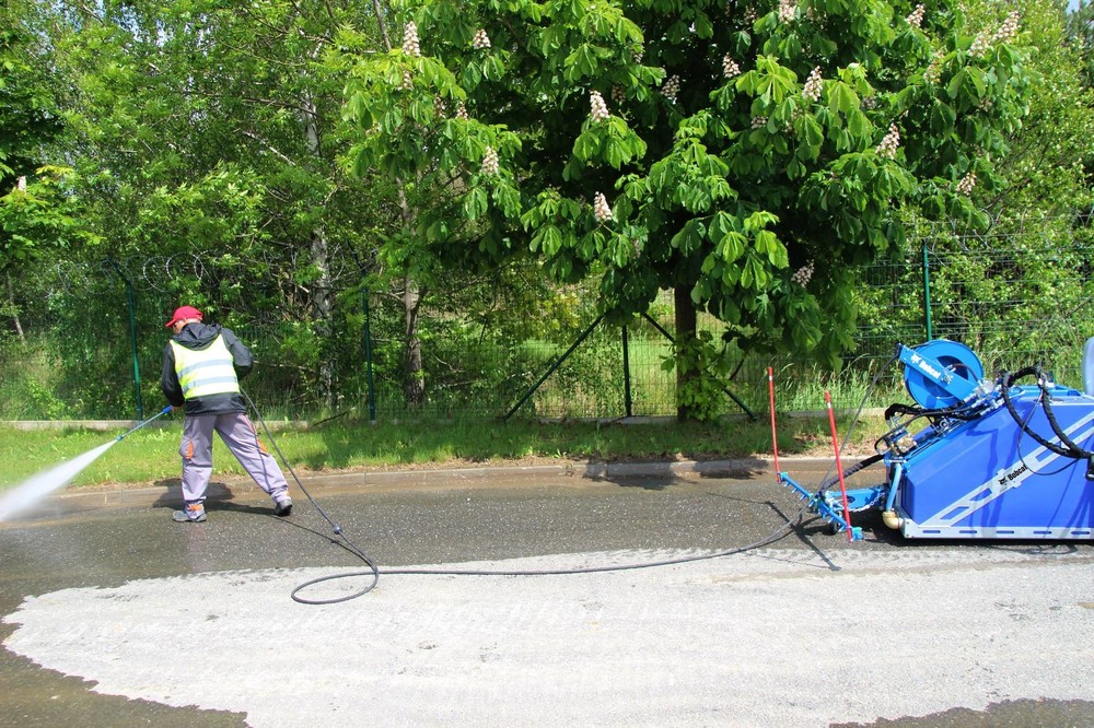 Bobcat pressure washer att. (2) (1920).jpg