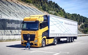 Mehr Informationen zu "Daimler Truck: Technologievorsprung"