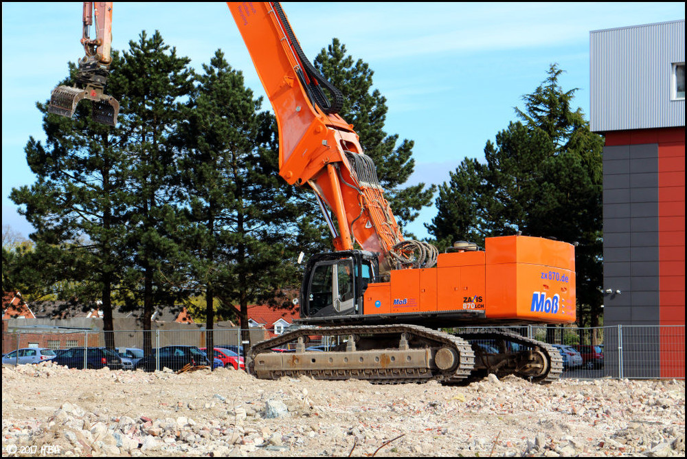 Hitachi_Zaxis_870LCH2.thumb.jpg.8c03cce4a97af5cfc2d8b858a64ab403.jpg