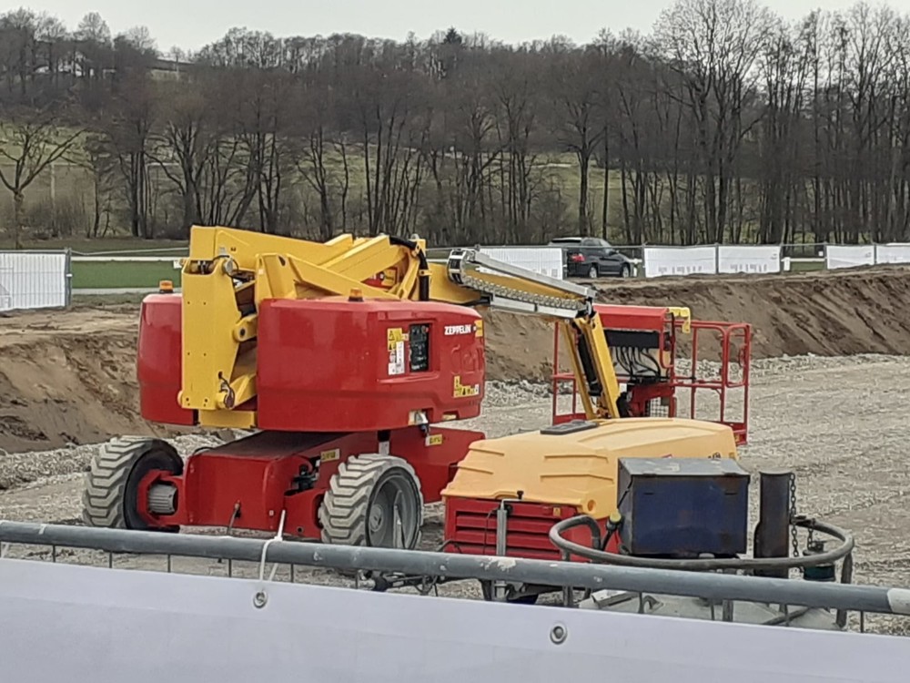 europoles zeppelin hebebühne.jpeg