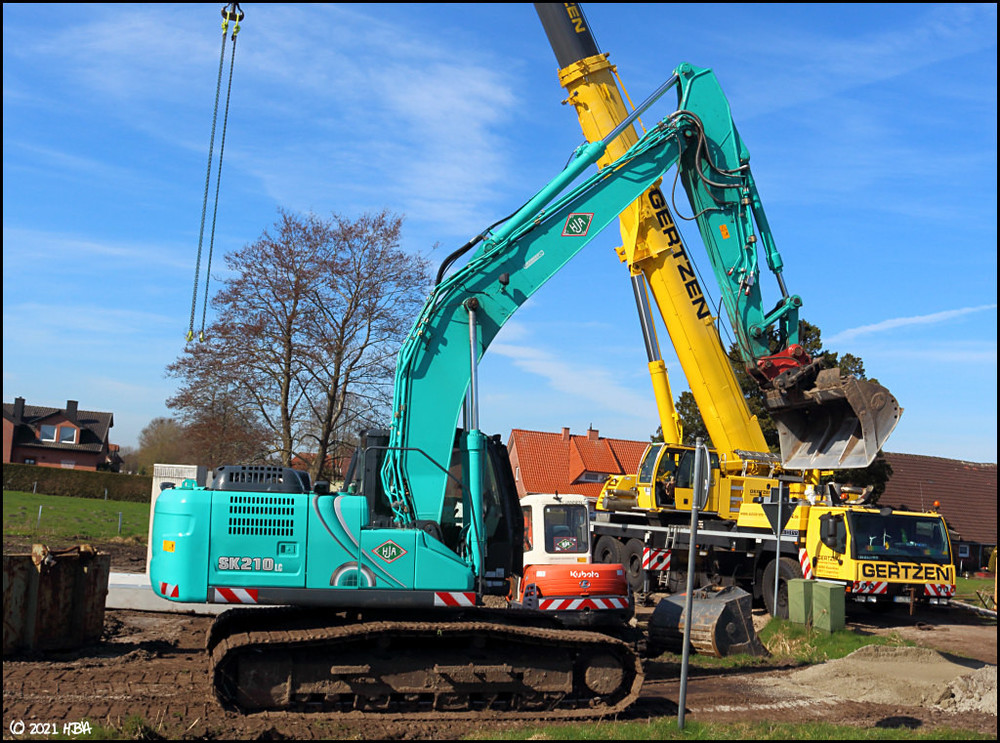 Kobelco_SK210LC_HJA1.thumb.jpg.6aba7516ac2a9569296d9a0b7b38992c.jpg