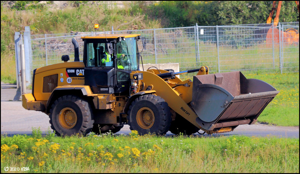 Caterpillar_938M_High_Lift.thumb.jpg.992d56dd207012984ccfe0dff2d7ed74.jpg