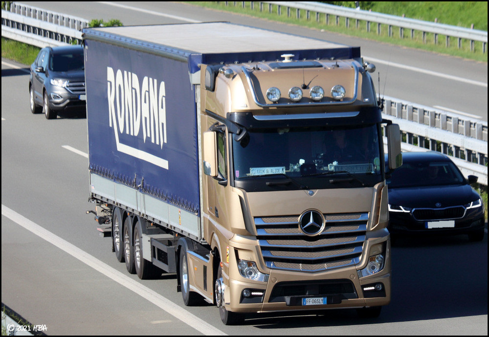 Mercedes_Actros_Italien.thumb.jpg.7c9e3b8e6942e823848d5bbe8c262c94.jpg