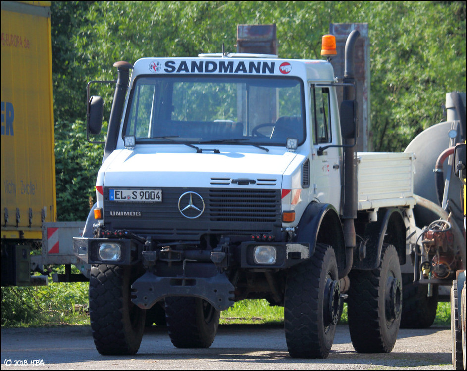 Mercedes_Unimog_Sandmann.thumb.jpg.810f724b8e7dfca6f66b61f846e76138.jpg