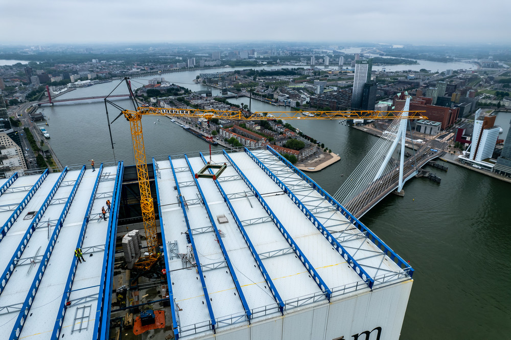 liebherr-34k-dezalmhaven-rotterdam01-300dpi.jpg