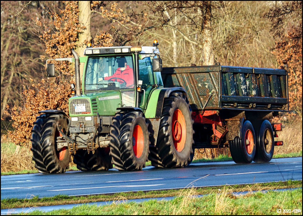 Fendt_Favorit_515C.thumb.jpg.e6a5e7debda25dd89831c2b222adf335.jpg