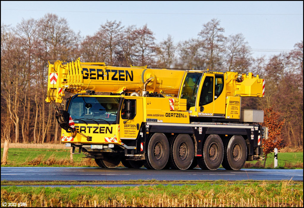 Liebherr_LTM1070-42_Gertzen.thumb.jpg.6a1c7fe4579fa8d73cde84957363ac7c.jpg