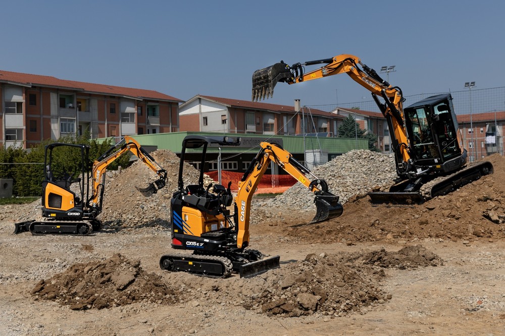 CASE D-Series Mini-Excavator (high res) 8  CX19D CX15EV CX65D.jpg