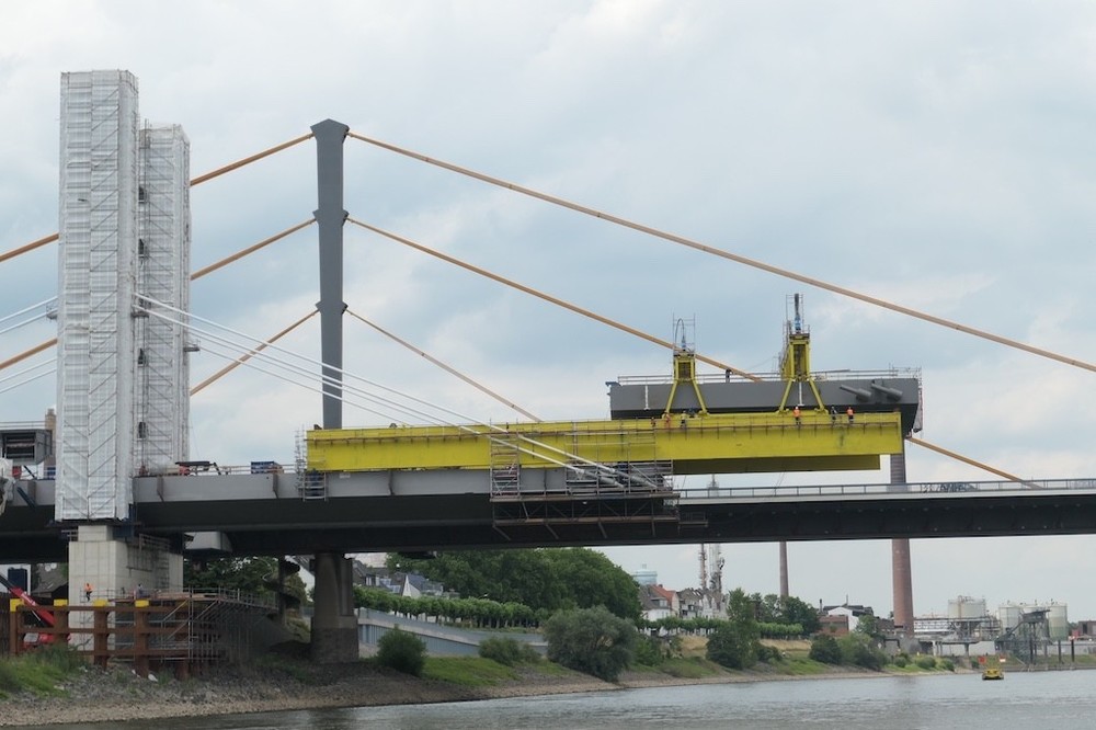 2022.06.26 - Brücke A40 (14).jpg