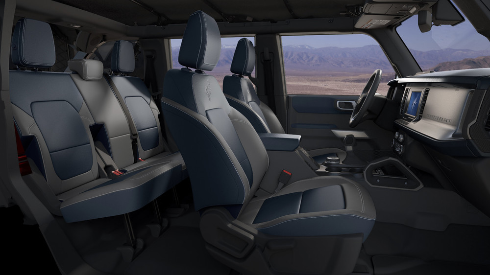 2022_bronco_interior_2.jpg