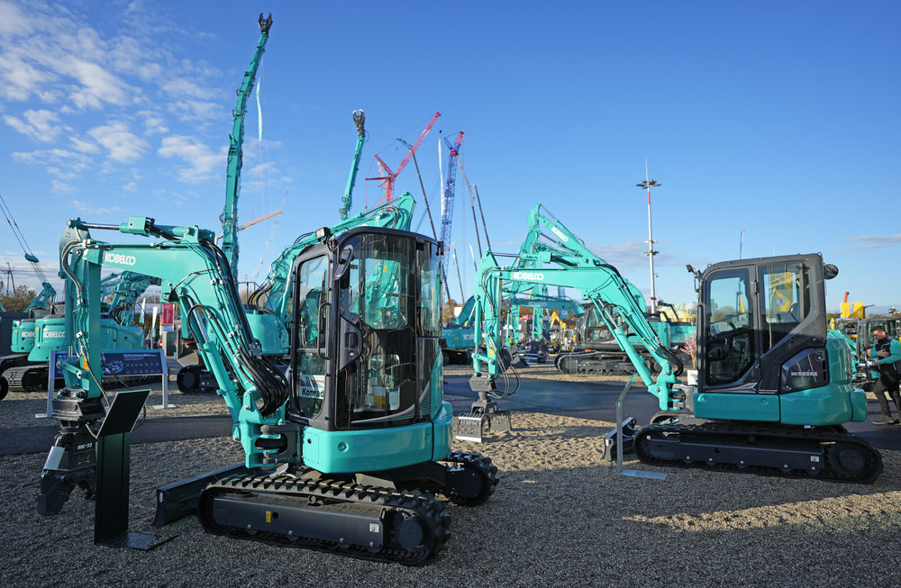 Kobelco_Post_BAUMA 4.jpg