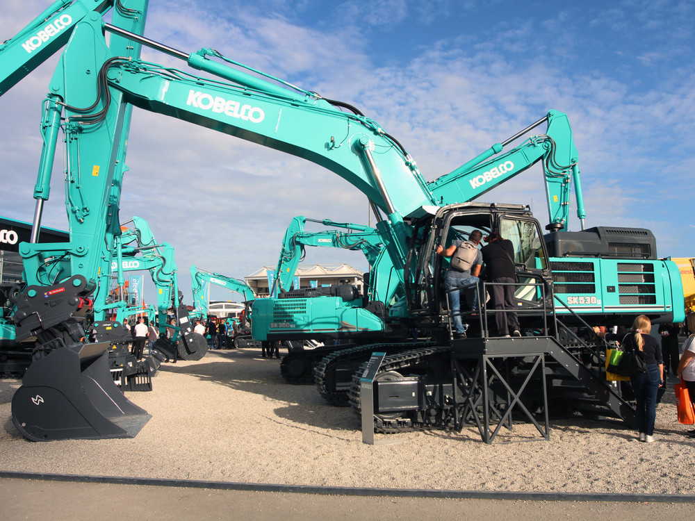 Kobelco_Post_BAUMA 3.jpg