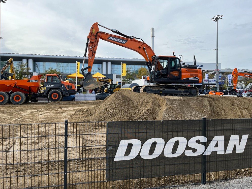 Doosan_DX225LC-7X.JPEG