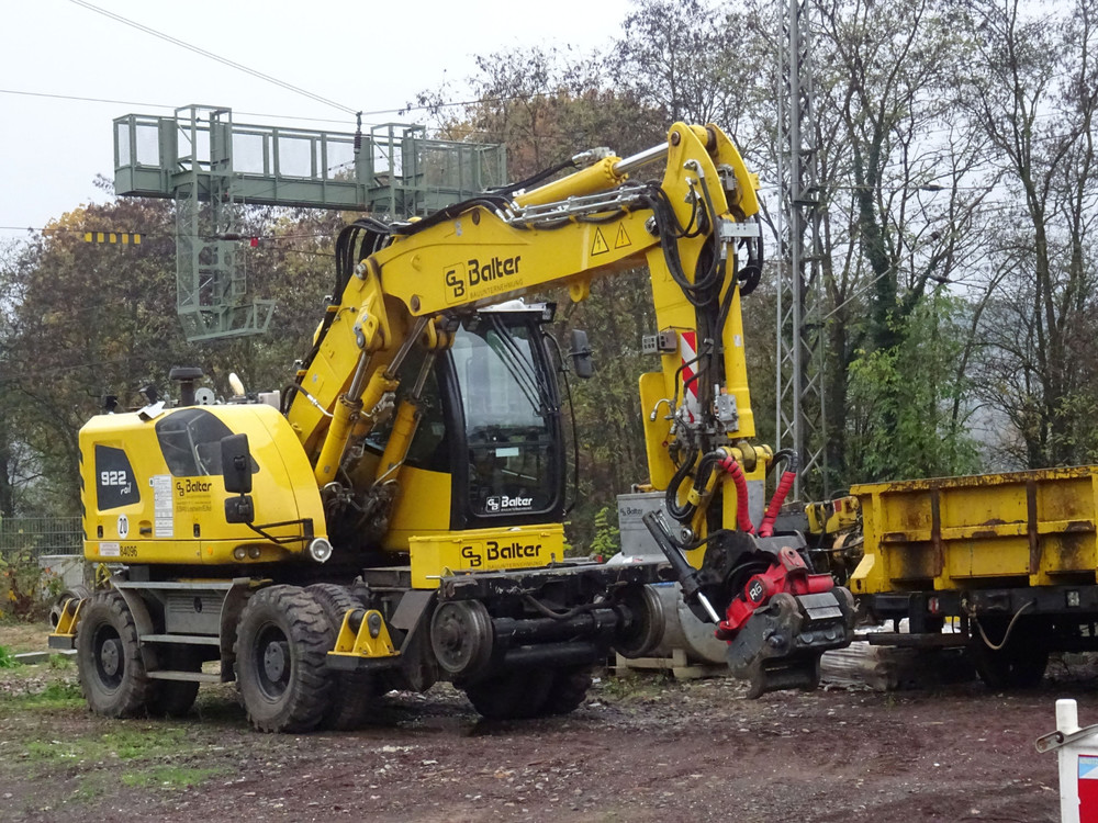 a 922 rail tiltrotator.jpg