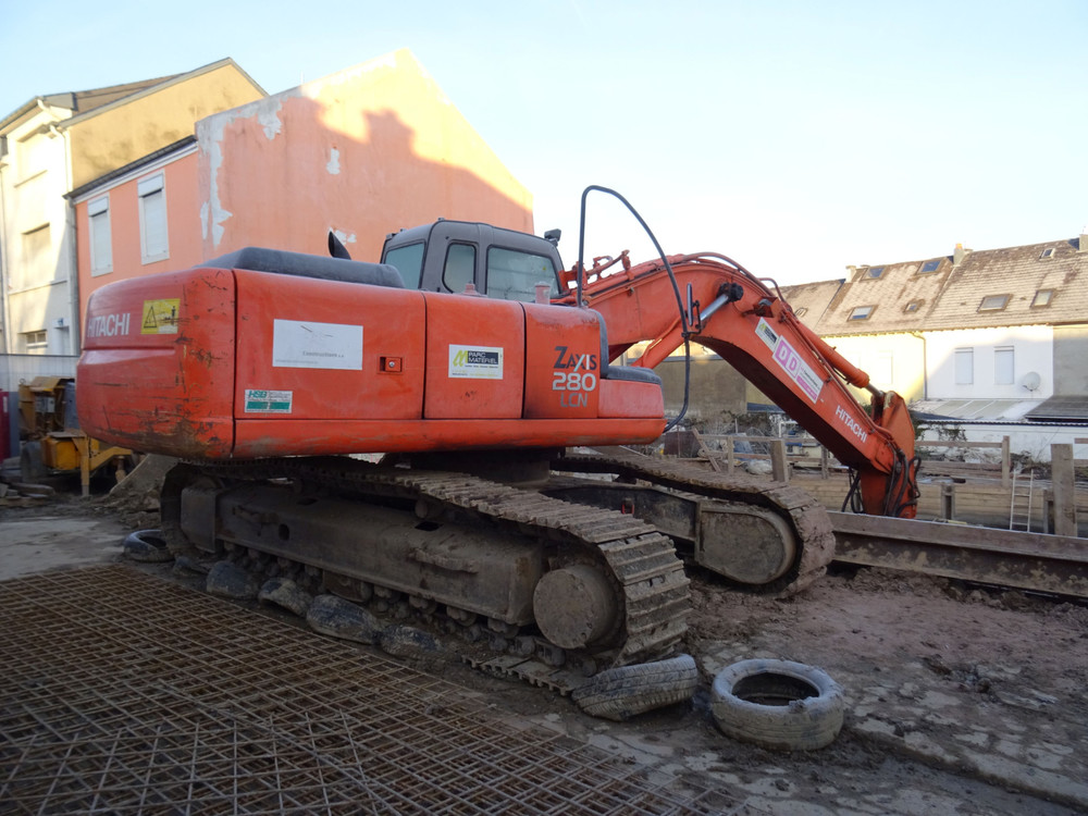 zaxis 280 lcn.jpg