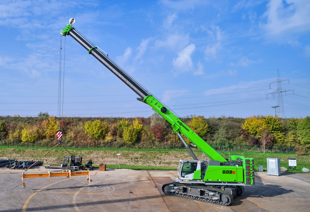 SENNEBOGEN 683E_Pick and Carry Crane.png