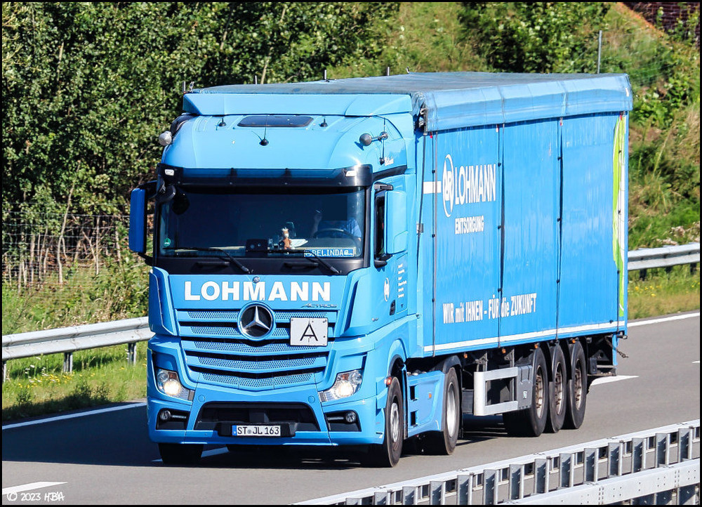 Mercedes_Actros_MP4_Lohmann_A31.thumb.jpg.8d25f94948551f7a3f3af693678f77eb.jpg