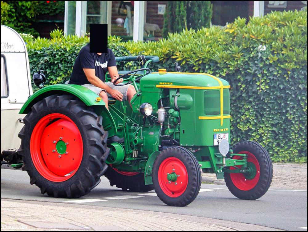 Deutz_Oldtimer_Grn1.thumb.jpg.118fb863c20c02343c4abd9775f9516d.jpg