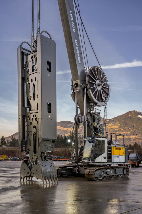 liebherr-3_300dpi.jpg