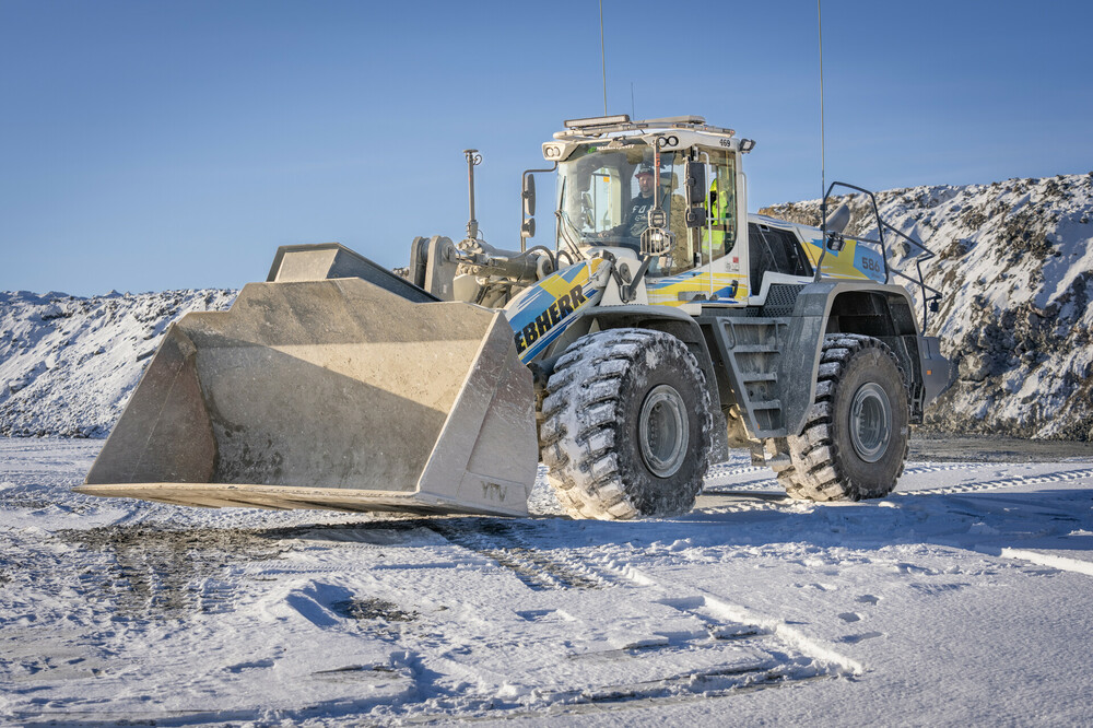 liebherr-xpower-l586-wheel-loader-operation-report-ge-maskintjaenst_300dpi.jpg