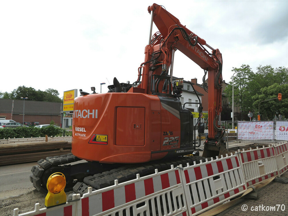 Hitachi4.thumb.jpg.4daa3e6b81b889893478c678a56004da.jpg