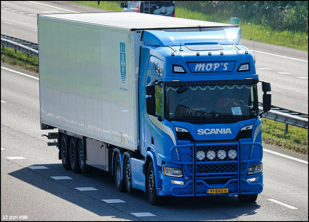 Scania_560S_Jansen-Logistics_Niederlande_A7.thumb.jpg.b57048f88c5d5e7313c24e599fed6dd3.jpg