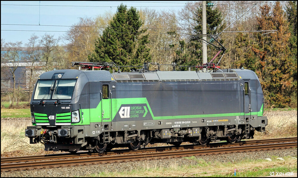 Siemens_Vectron_AC_European_Locomotive_Leasing.thumb.jpg.43468ff4175989805a90b151c836dc8a.jpg