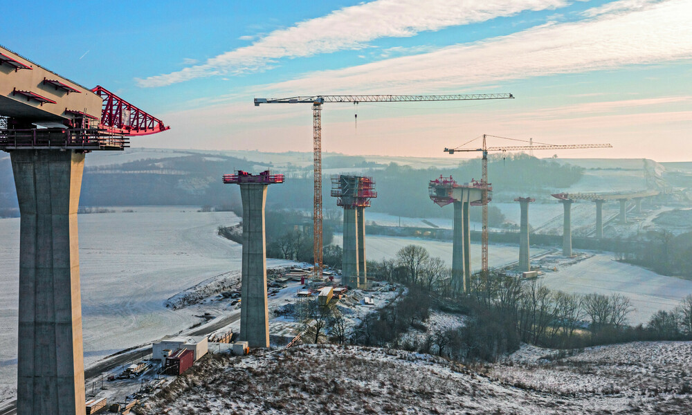 pressebild-14-peri-eine-bruecke-zwei-bauverfahren-300cmyk.jpg