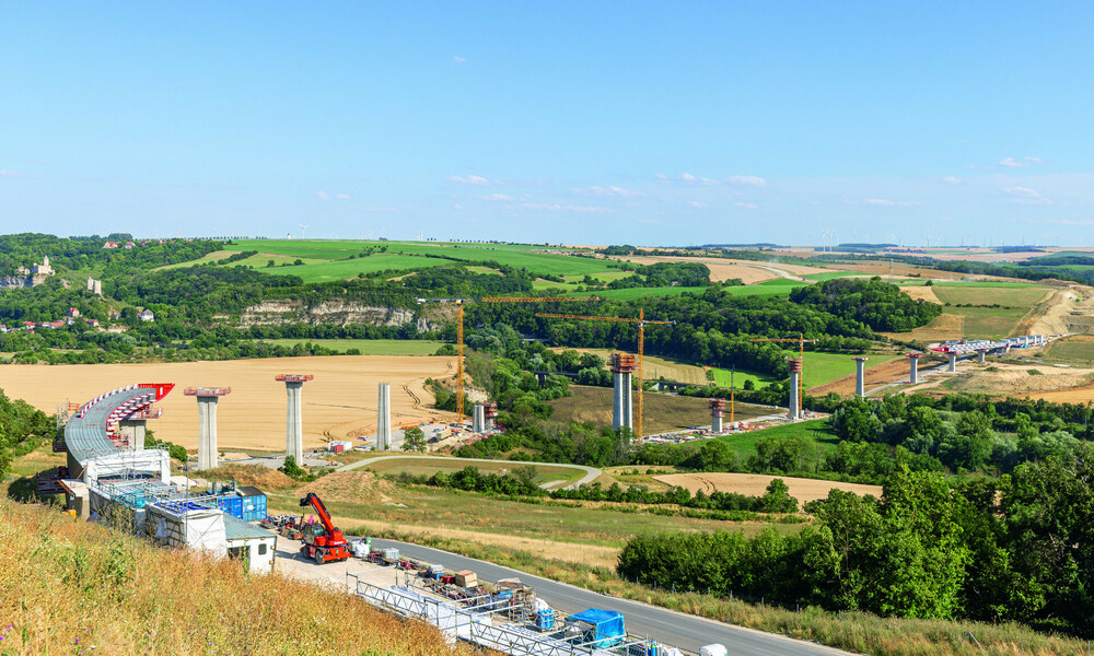 pressebild-15-peri-eine-bruecke-zwei-bauverfahren-300cmyk.jpg