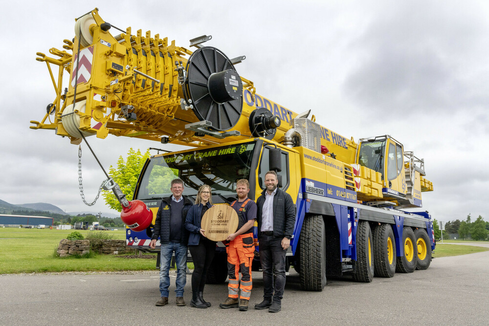 Liebherr-ltm1150-5.3-handover-300dpi.jpg