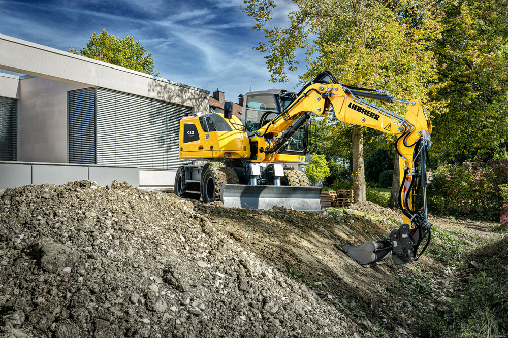 liebherr-a912compact_300dpi.jpg